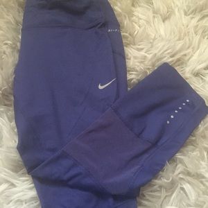 Nike Dryfit Capri Workout Leggings w/ mesh detail